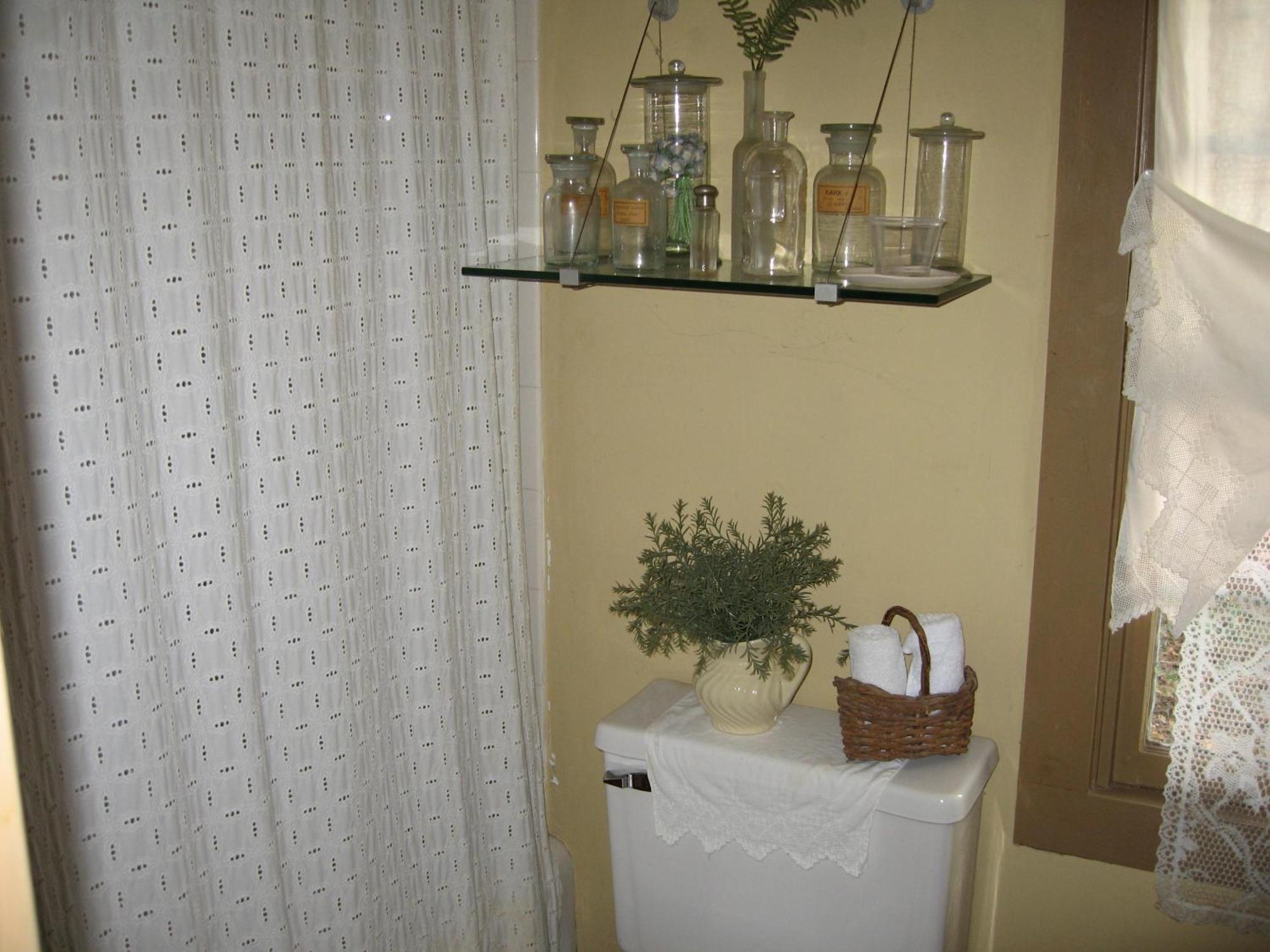 B&B On Seven Acres With Private Bed & Bath Clinton Corners Экстерьер фото